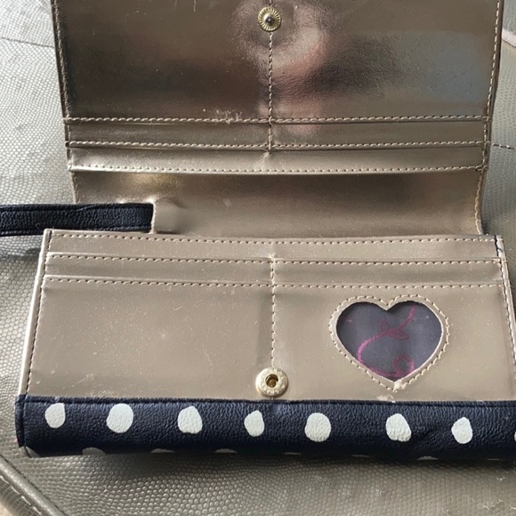 Betsey Johnson Black Polka Dot Clutch Wristlet - Picture 3 of 3